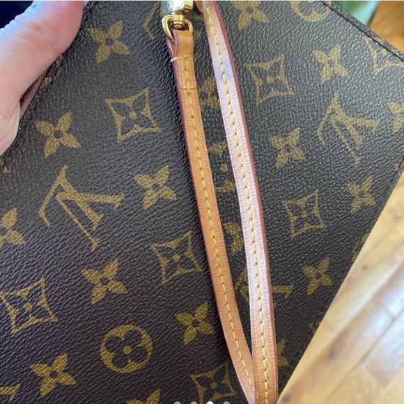 Authentic Louis Vuitton Neverfull - Picture 3 of 5